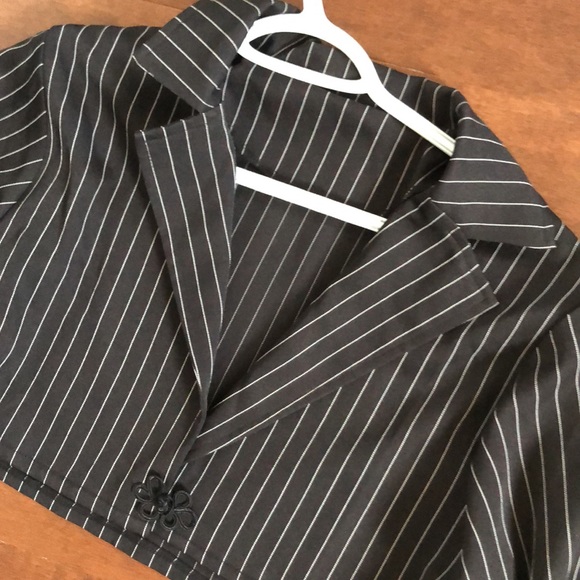 Amazing dark blue pinstripe cropped jacket - Picture 3 of 5